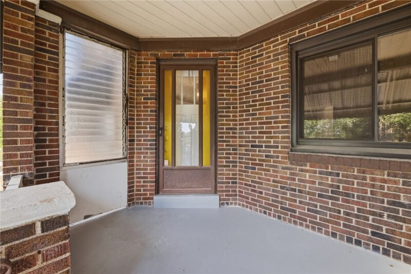 2535 Homehurst Ave — photo 4