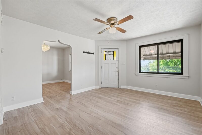 2535 Homehurst Ave — photo 7