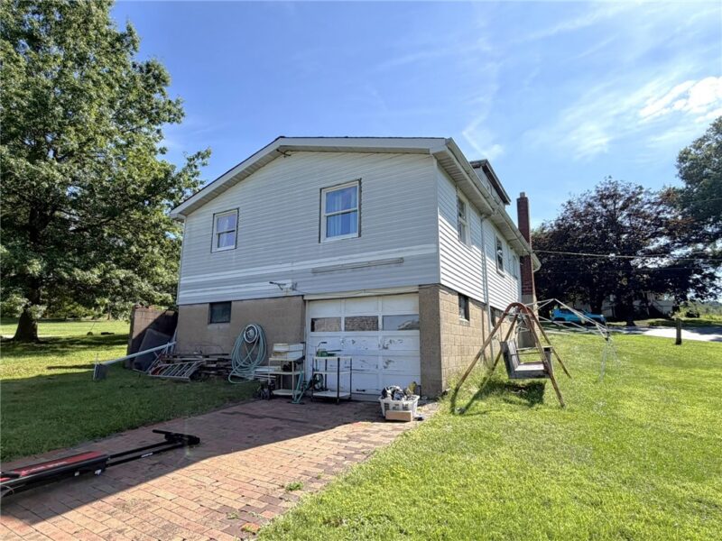1661 Amy Lane — photo 3