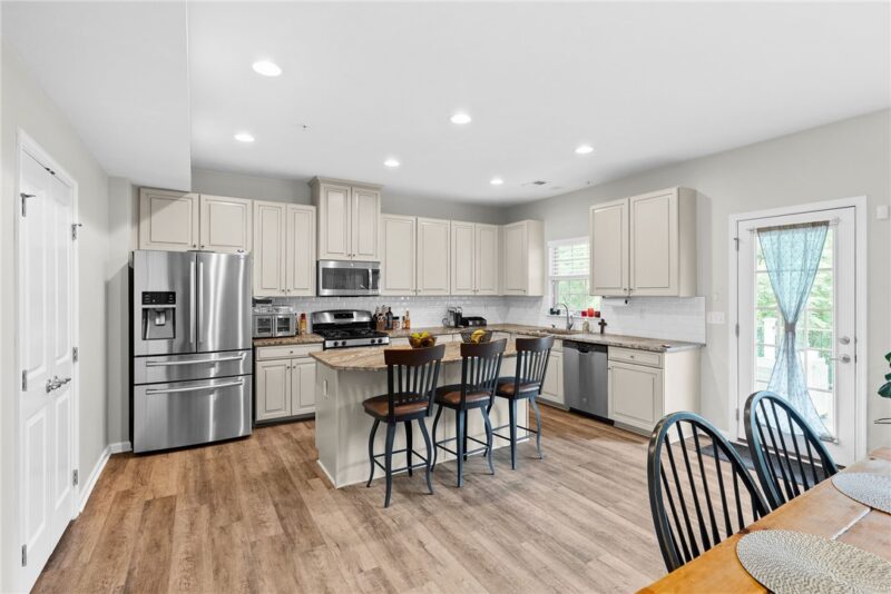 106 Arbor Trail Dr — photo 8