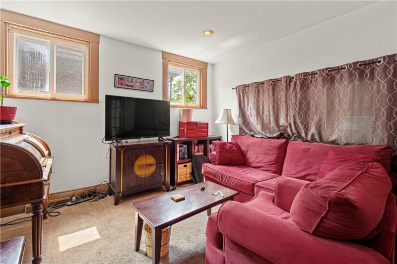 553 Clemesha Ave — photo 6