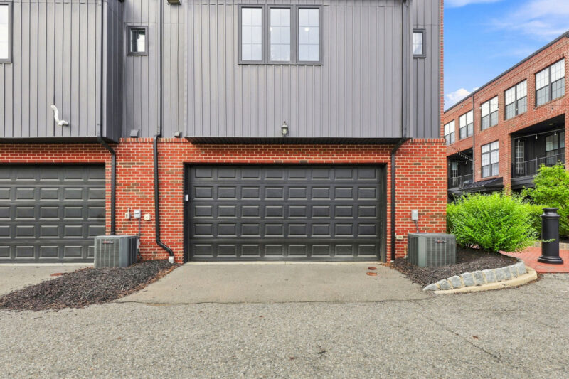 216 Main St — photo 3