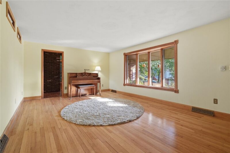 107 Jeanine Ct. — photo 4