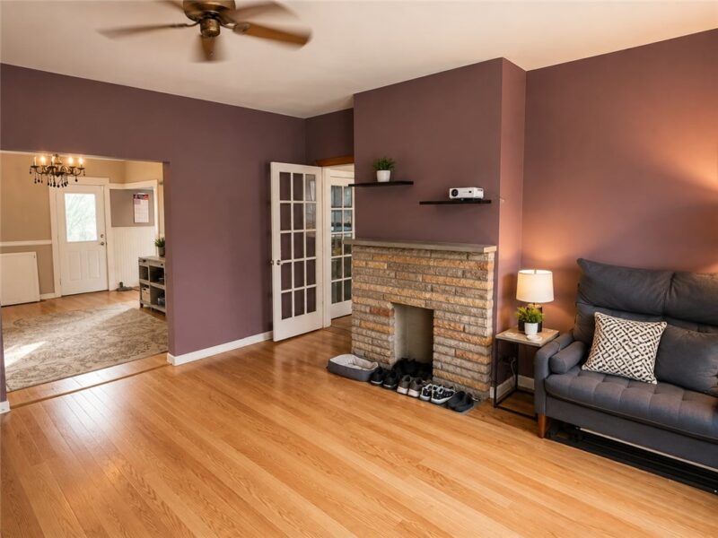 121 Center Ave — photo 7