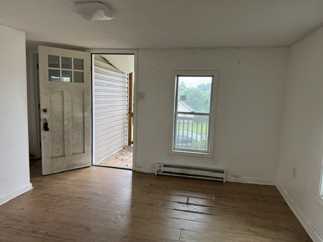 1227 Davis Ave — photo 6