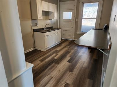 556 Middle Ave — photo 3