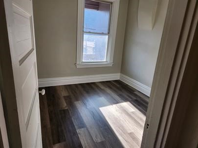 556 Middle Ave — photo 8