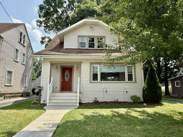 301 Clinton St — photo 1