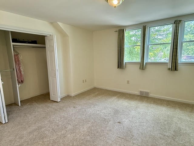 301 Clinton St — photo 8