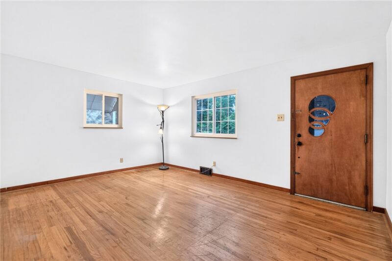 223 Montana St — photo 2
