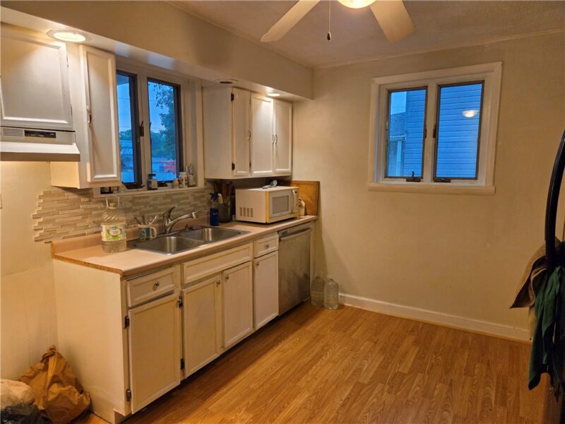 321 E 4th St — photo 5