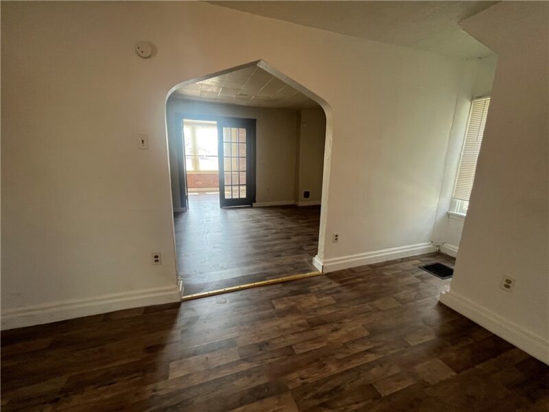 437 Desota St — photo 8