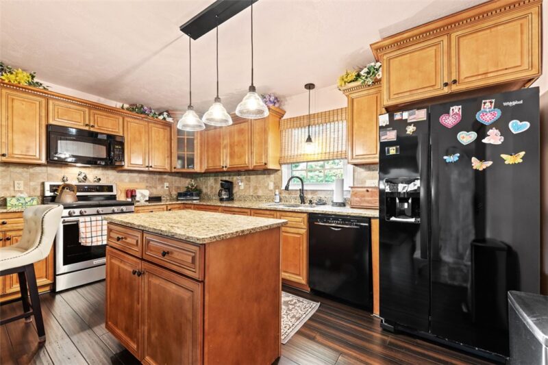 138 Butternut St — photo 4
