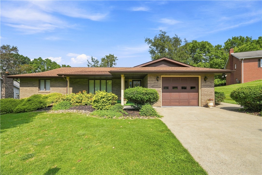129 Chapel View Drive — photo 1