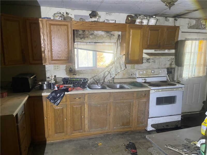 339 Maple Ave — photo 5