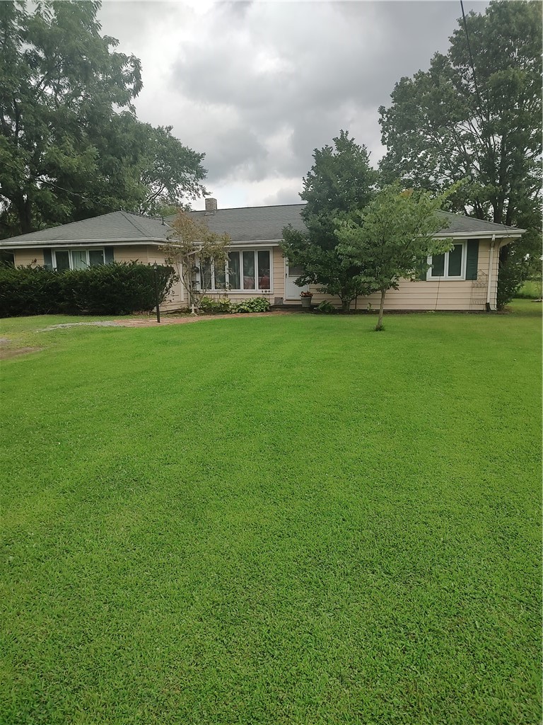 2049 Prospect Rd — photo 1
