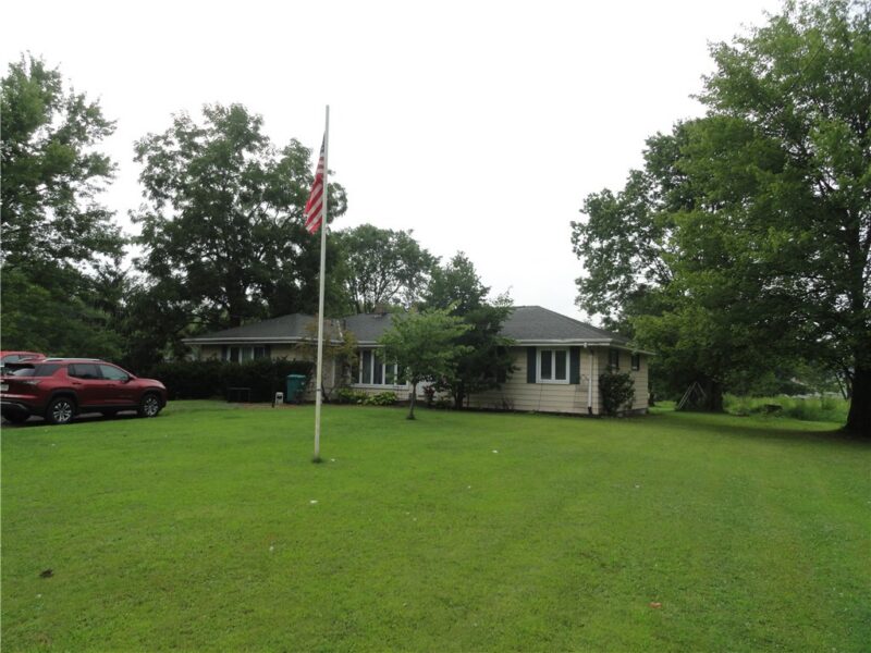 2049 Prospect Rd — photo 3