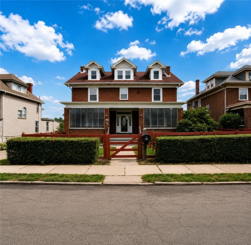 163 Ingram Ave — photo 2