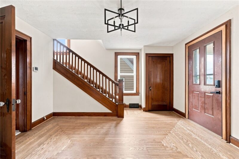 118 PRICE ST — photo 4