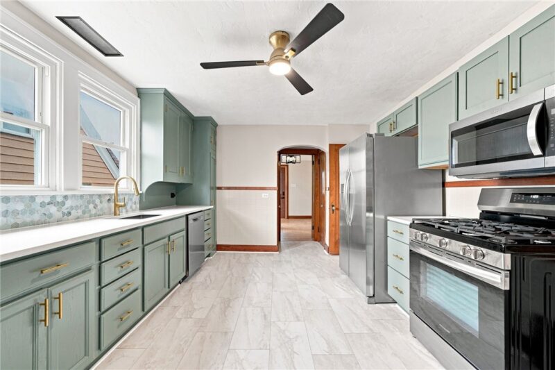 118 PRICE ST — photo 8