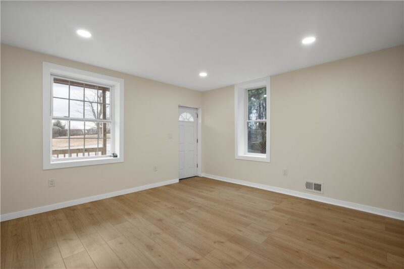 3907 Mcwhinney St — photo 2