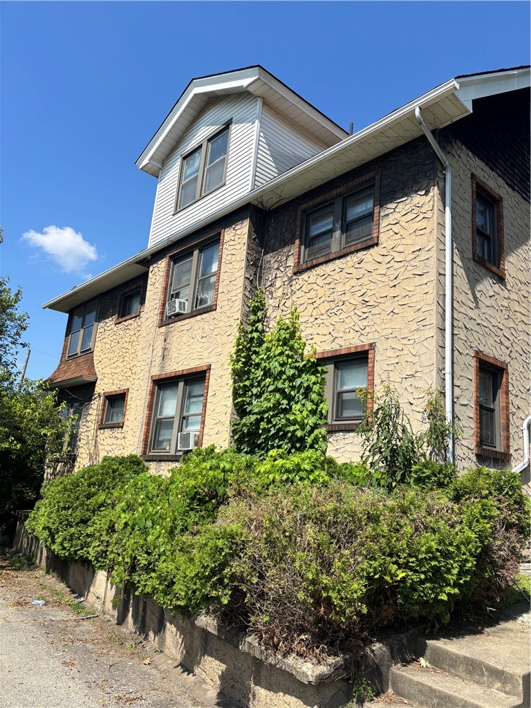 119 Doney St — photo 3