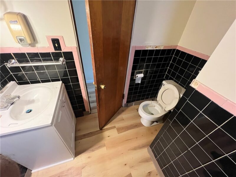 140 Bausman st — photo 3