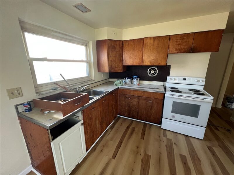 140 Bausman st — photo 8