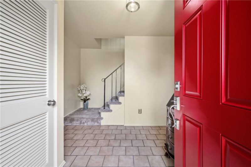 1271 Cardinal Drive — photo 2