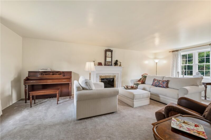 1271 Cardinal Drive — photo 3