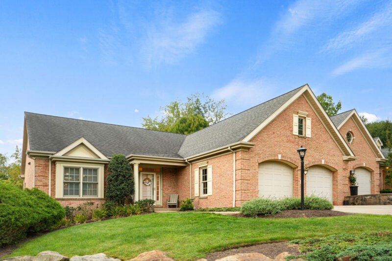921 Red Oak DRIVE — photo 2