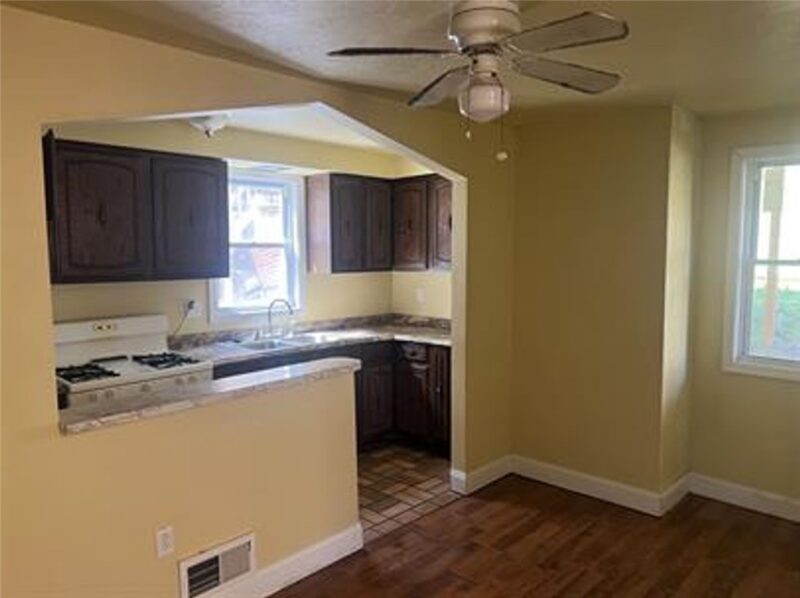 1222 Broadway Ave — photo 3