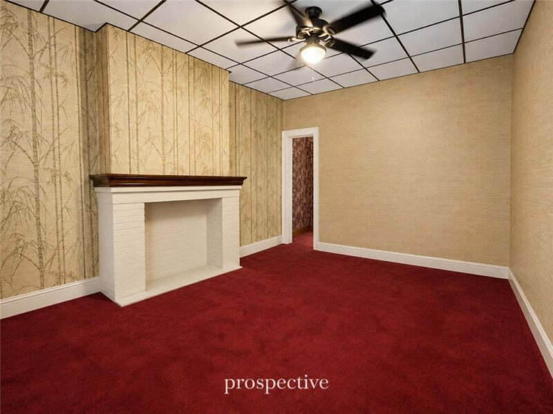 2303 Sarah St — photo 3