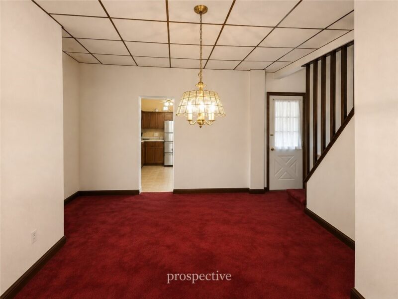 2303 Sarah St — photo 5