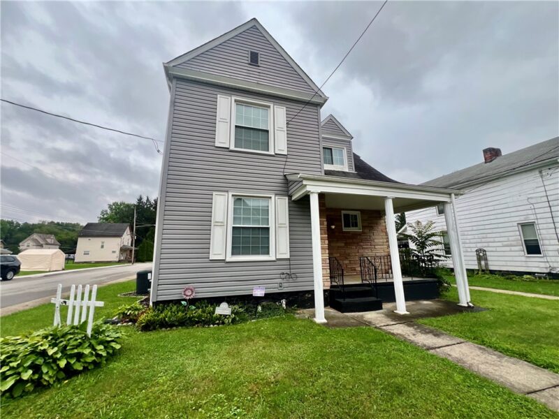 920 Dewey Ave — photo 2