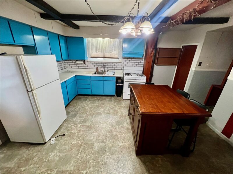 920 Dewey Ave — photo 6