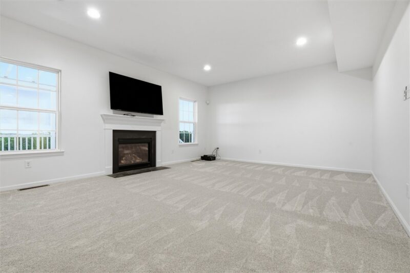 107 Washington Dr — photo 5