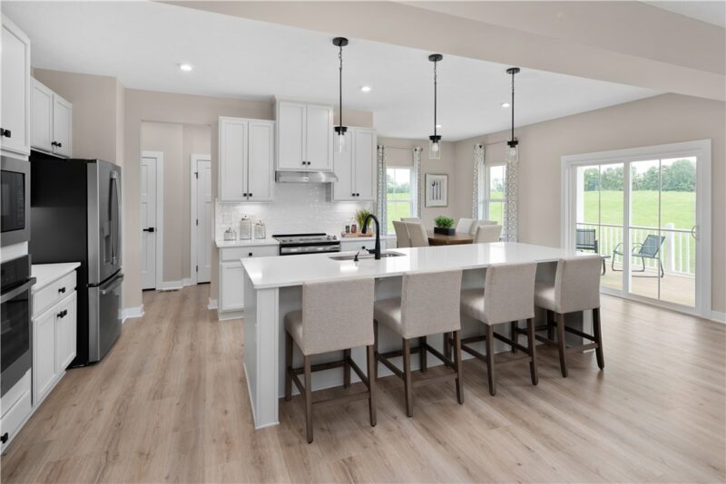 208 Winthrop Dr. — photo 3