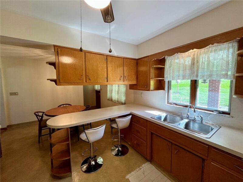305 McClelland Rd — photo 4