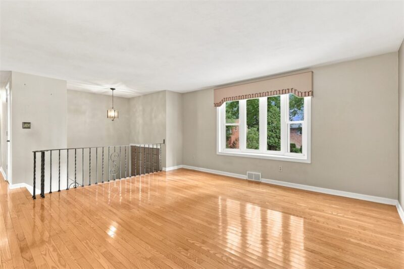 167 Richmore Dr — photo 8