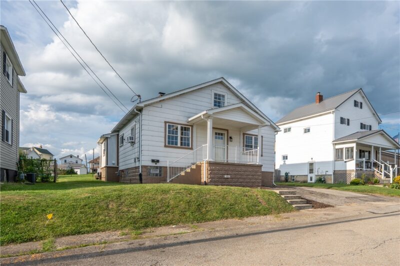 222 Spruce St — photo 3