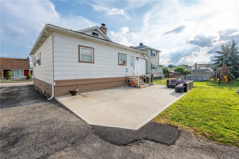 222 Spruce St — photo 8