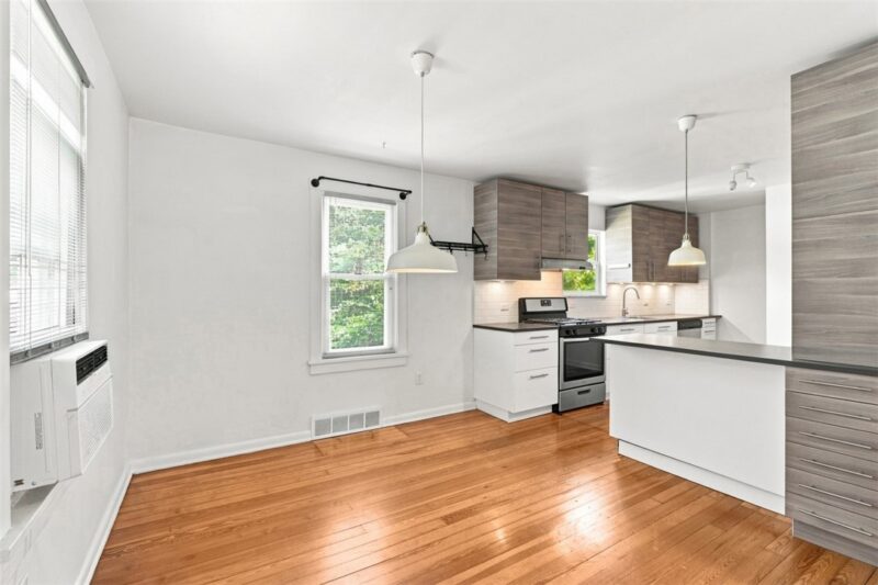 1221 Oakleaf Dr — photo 8