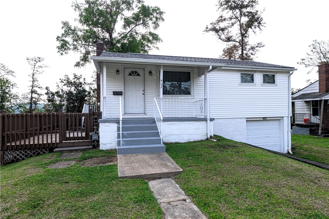 402 Oakhurst Avenue — photo 1
