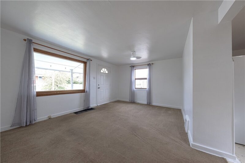 402 Oakhurst Avenue — photo 5