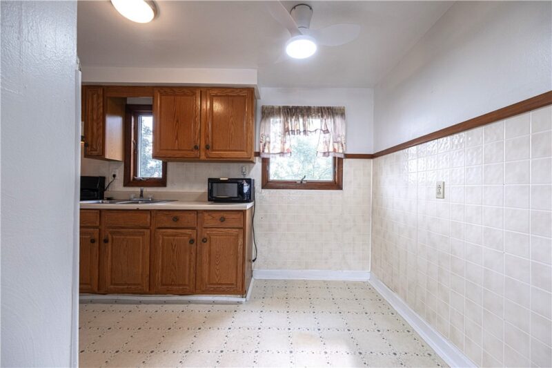 402 Oakhurst Avenue — photo 6