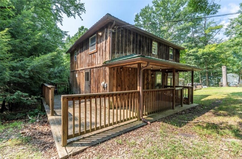 111 Lease Road — photo 2