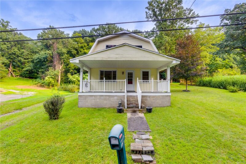 12 Rhodes Ave — photo 2