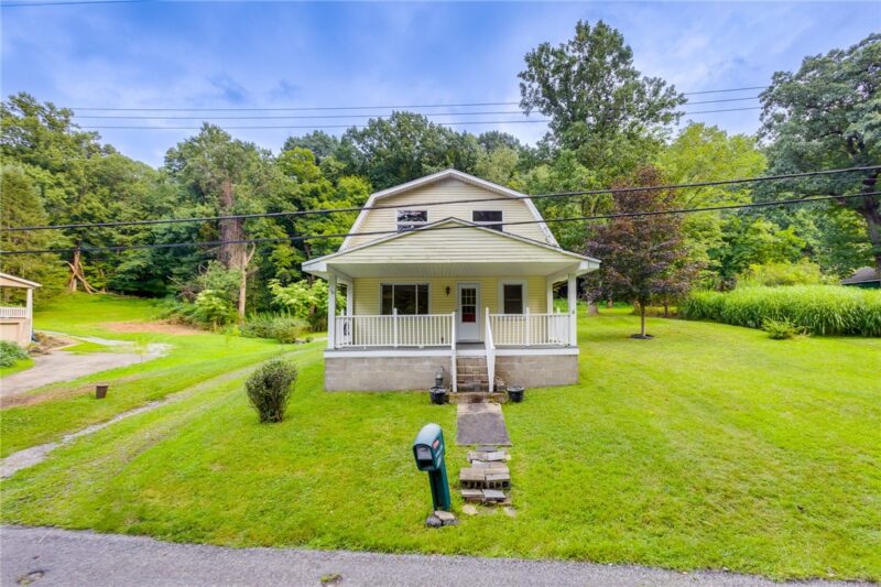 12 Rhodes Ave — photo 3