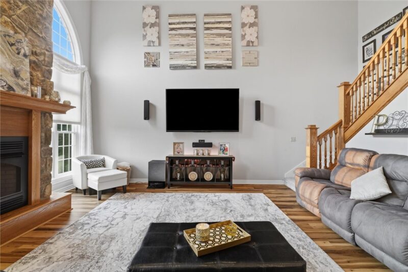 501 Mary Ln — photo 4